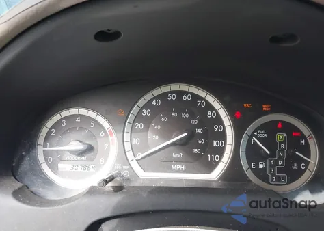 2004 Toyota Sienna Le z USA, uszkodzony, nr VIN 5TDBA23CX4S016703